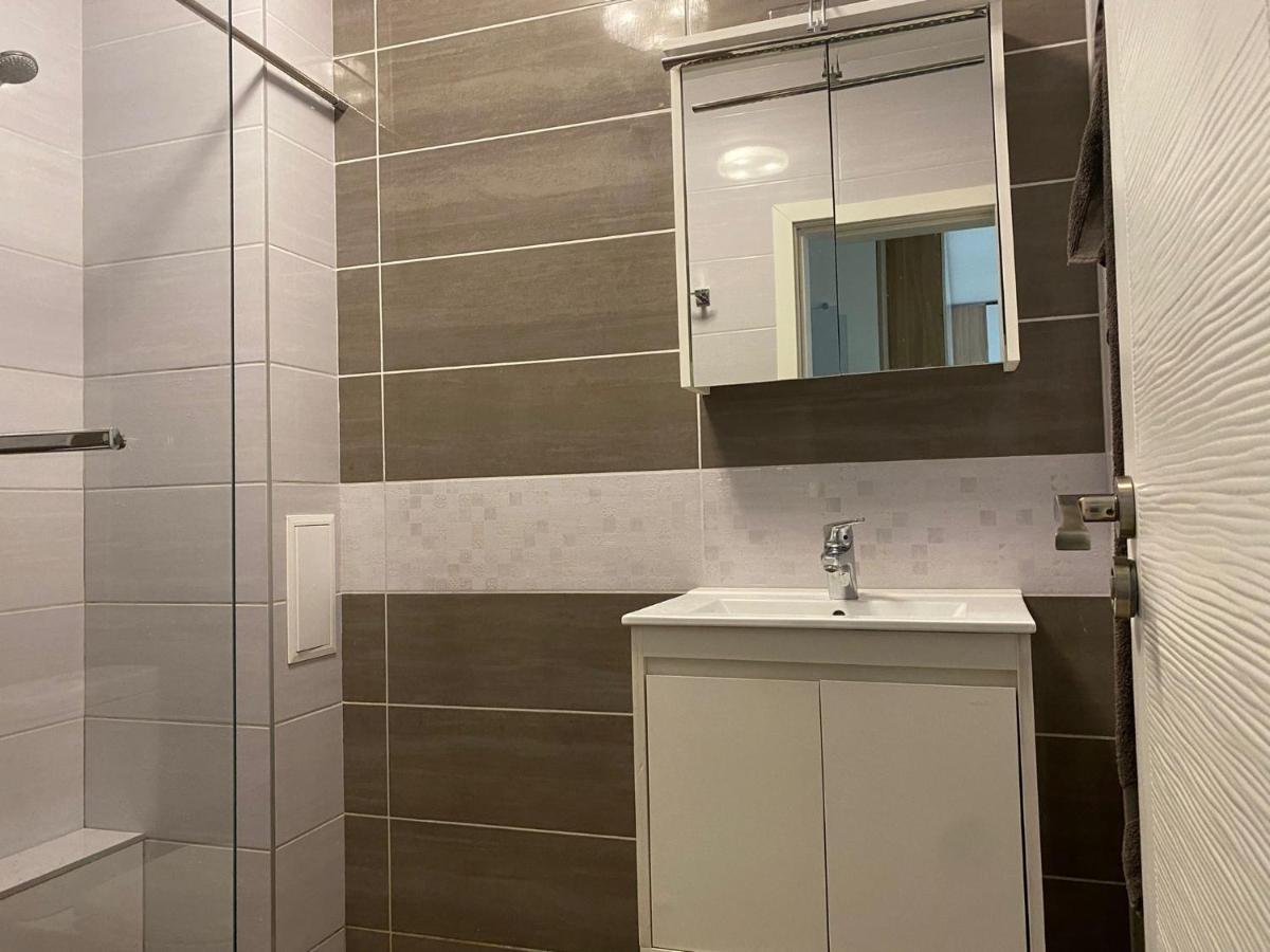 Brand New Apartment With Outdoor Swimming Pool Várna Kültér fotó