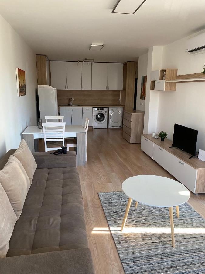 Brand New Apartment With Outdoor Swimming Pool Várna Kültér fotó